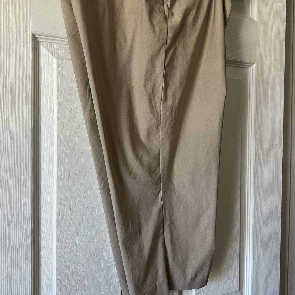 Kim Rogers Women's Tan Capris